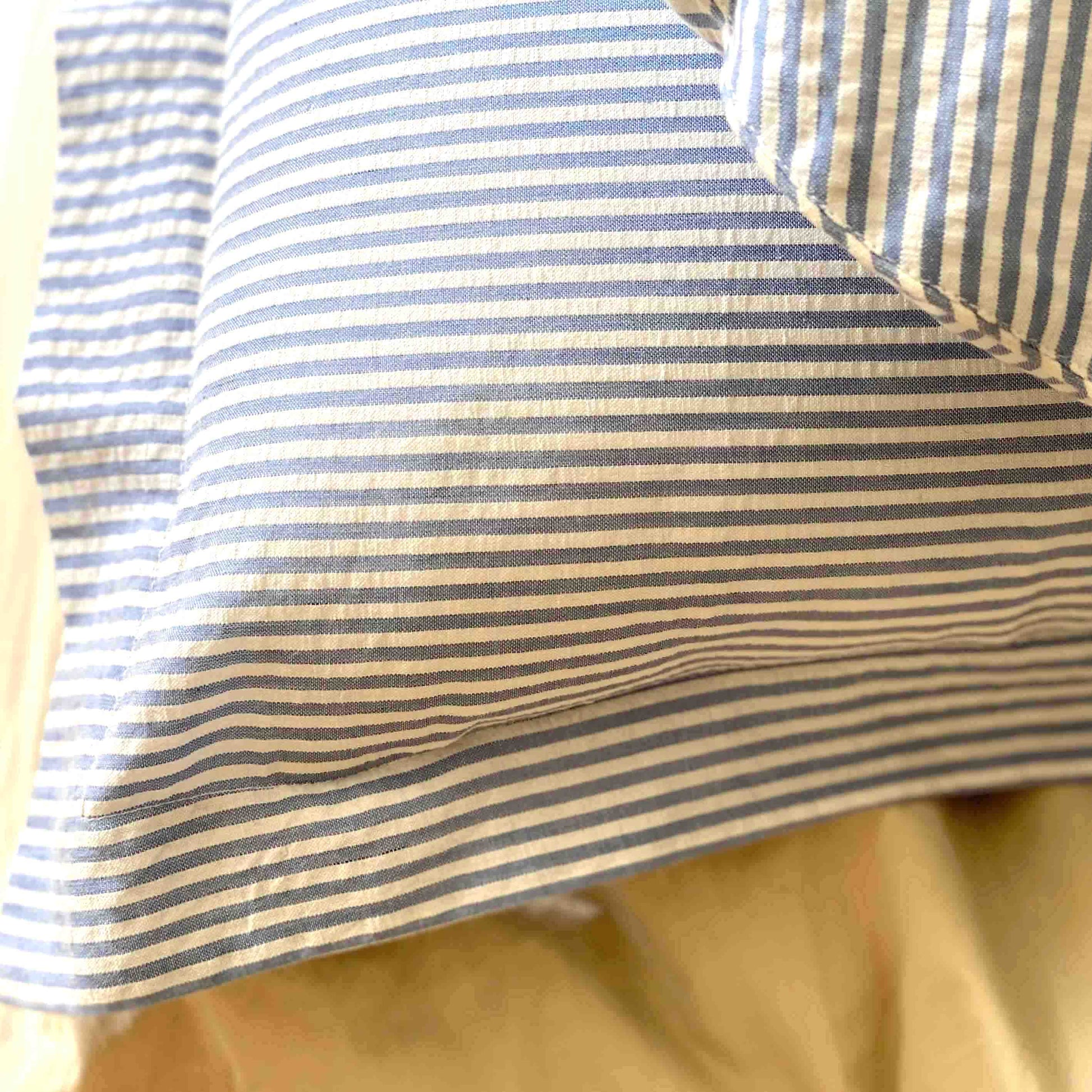 Pillow case blue stripes seersucker round